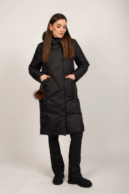 Черная женская зимняя куртка с капюшоном-2