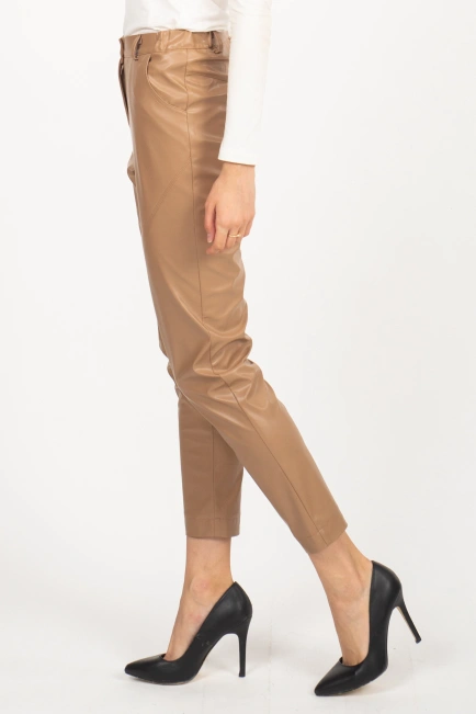 Жіночі штани з еко-шкіри бежеві-3