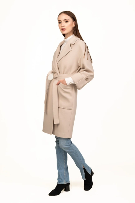 Женское пальто с поясом светлый беж-4
