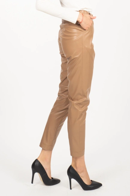 Жіночі штани з еко-шкіри бежеві-4