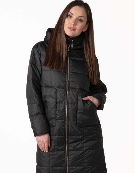 Жіноча демісезонна куртка з капюшоном чорна