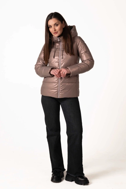 Женский зимний биопуховик цвета капучино-6