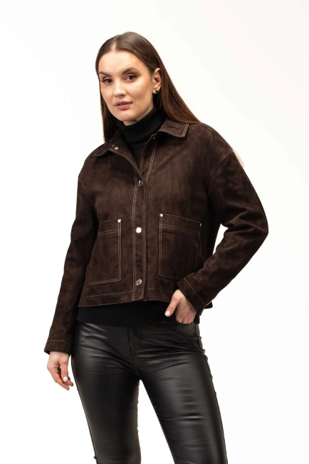 Жіноча коричнева замшева куртка на кнопках-1