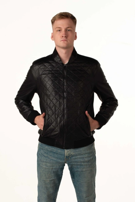 Чоловіча шкіряна куртка-бомбер чорна-1