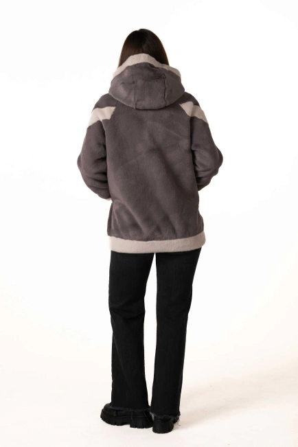 Шуба из экомеха серая со светлыми вставками-2