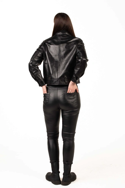 Черная кожаная куртка на кнопках-2