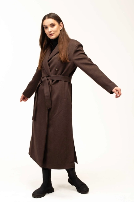 Жіноче пальто коричневого кольору з поясом-9