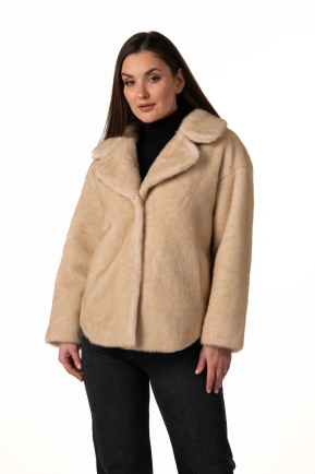 Жіноча шуба з екохутра з англійським коміром