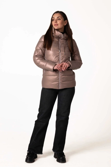 Женский зимний биопуховик цвета капучино-8