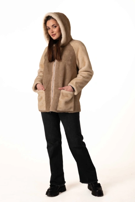 Шуба из экомеха в бежевых оттенках-9