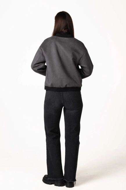 Женская лёгкая куртка из эко-замши графит-2