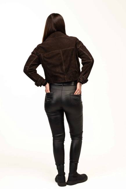 Жіноча замшева куртка з ремінцями-2
