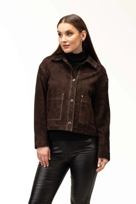 Жіноча коричнева замшева куртка на кнопках-4