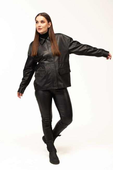 Жіноча шкіряна куртка-тренч чорна-6