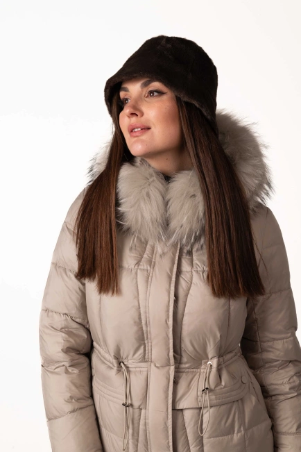 Женская зимняя шапка из искусственного меха-13