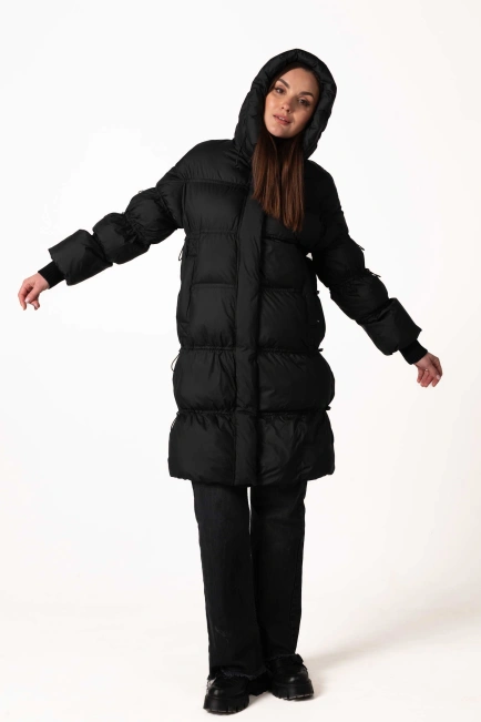 Чорний біопуховик з кулісками та капюшоном-9