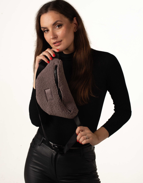 Жіноча сумка-бананка темно-бузкова