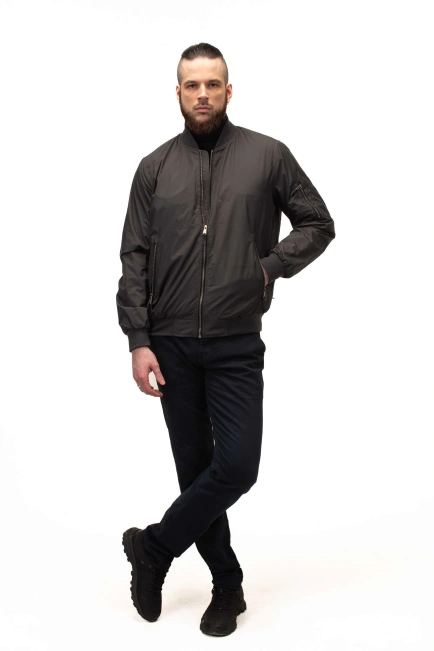 Чоловіча легка куртка чорного кольору бомбер-8