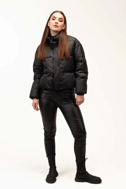 Женская зимняя куртка с биопухом черная-6