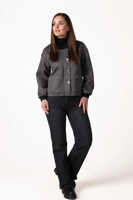 Женская лёгкая куртка из эко-замши графит-10