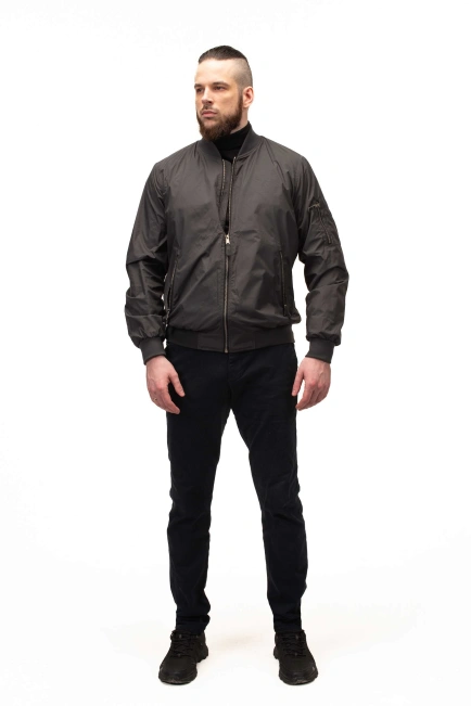 Чоловіча легка куртка чорного кольору бомбер-7