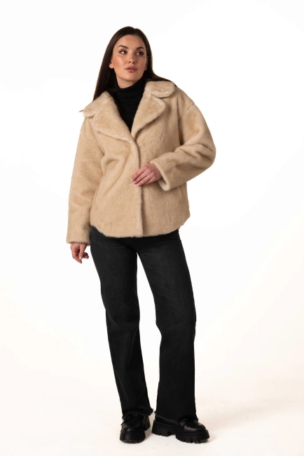 Шуба из экомеха с английским воротником-6