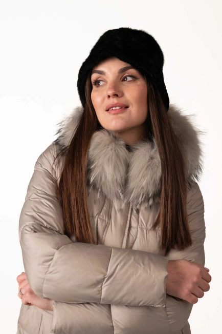 Женская зимняя шапка из искусственного меха-2
