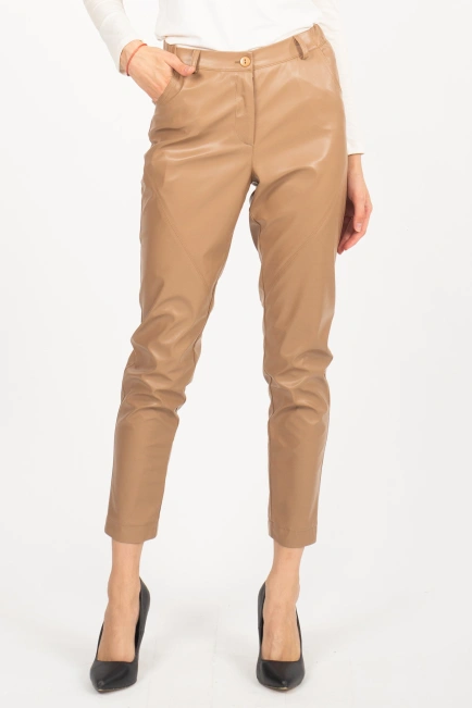 Женские брюки из эко-кожи бежевые-1
