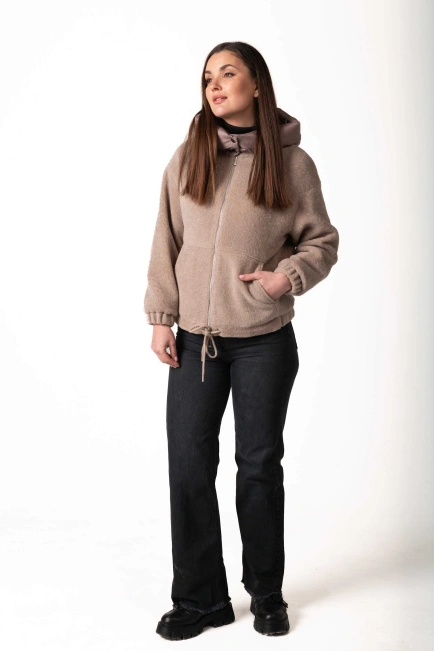 Женская шуба-бомбер из экомеха для зимы-5