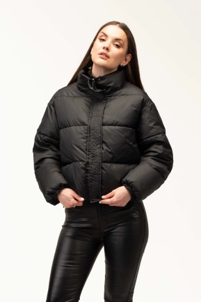Женская зимняя куртка с биопухом черная