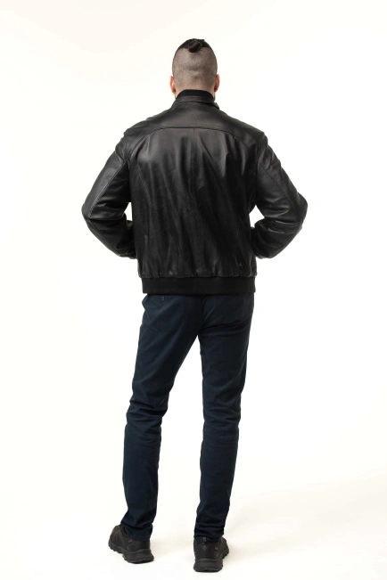 Чоловіча шкіряна куртка-бомбер з кишенями-2