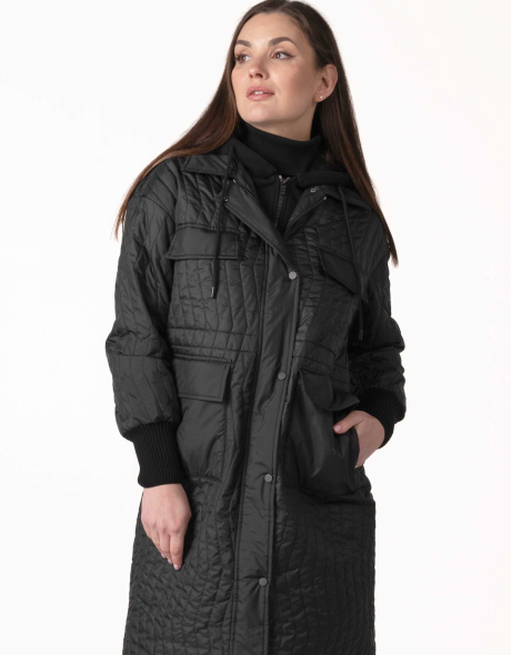 Женская демисезонная куртка на синтепоне черная