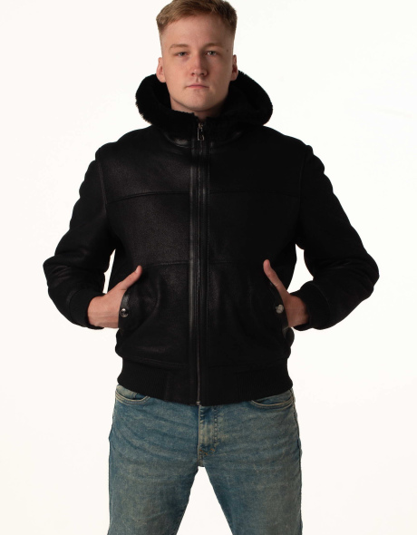 Мужская дублёнка-бомбер с капюшоном