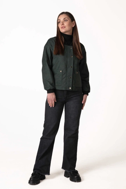 Жіноча куртка зі штучної замші зелена-10