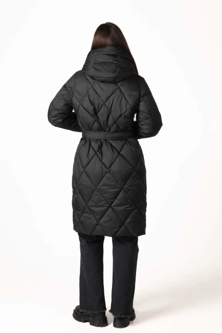 Чёрный биопуховик с ромбовидной стёжкой-2