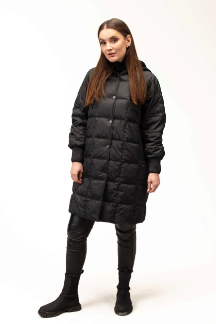 Демісезонна куртка чорна з капюшоном-9