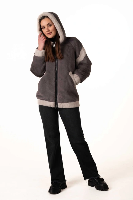 Шуба из экомеха серая со светлыми вставками-6