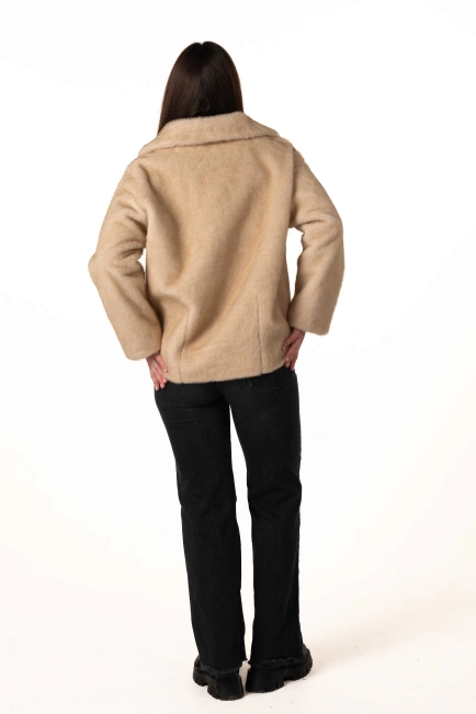 Шуба из экомеха с английским воротником-2