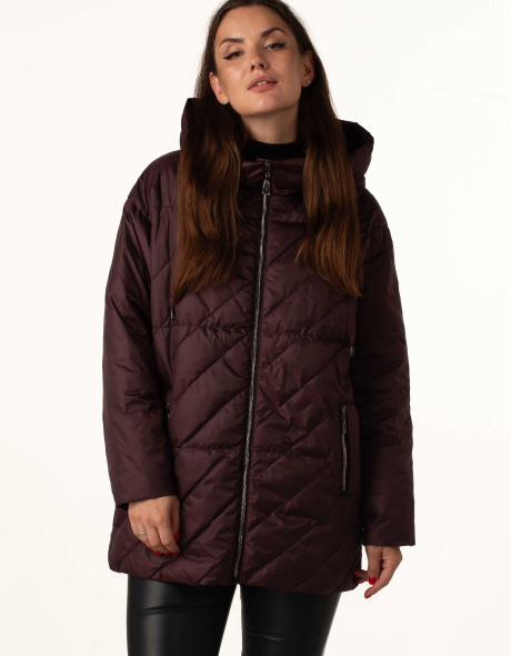 Демісезонна куртка бордового кольору