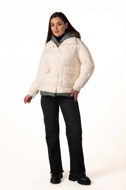 Молочный биопуховик с воротником и капюшоном-10