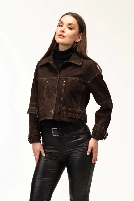 Жіноча замшева куртка з ремінцями-4