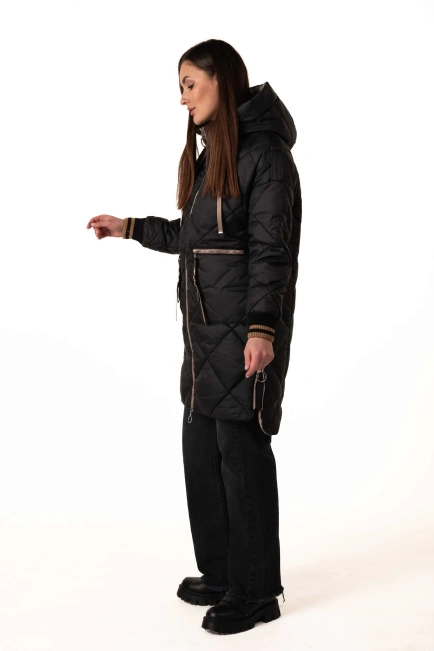 Женский черный биопуховик с бежевыми акцентами-5