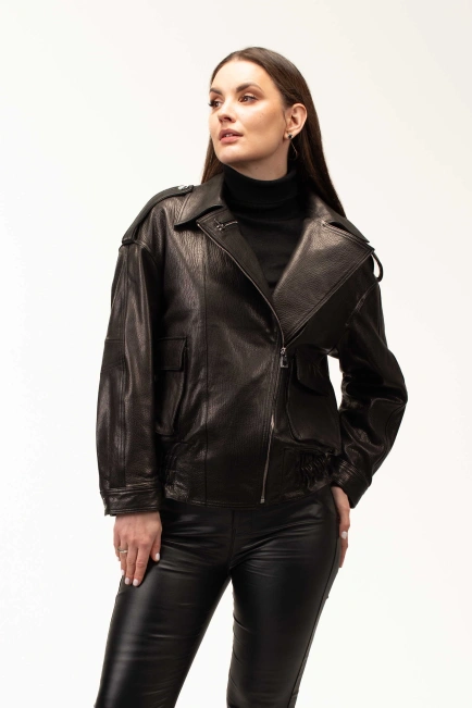 Жіноча шкіряна куртка з резинкою на стегнах-4