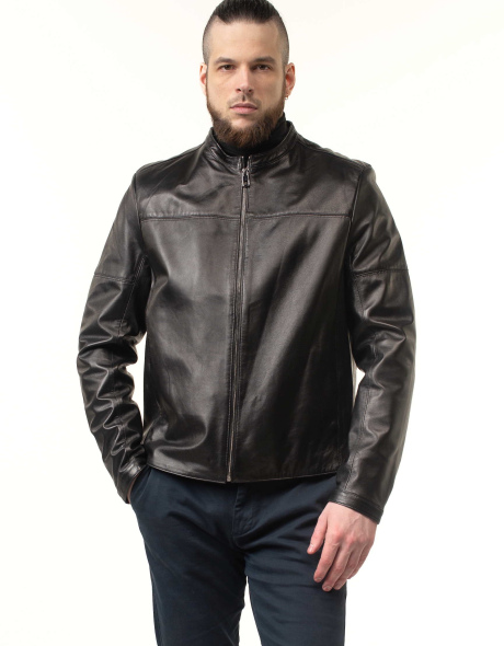 Мужская кожаная куртка с кнопками на манжетах