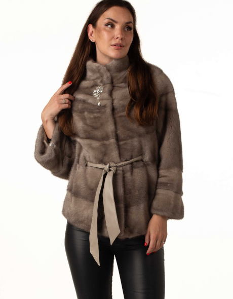 Шуба з хутра норки кольору «колотий лід»