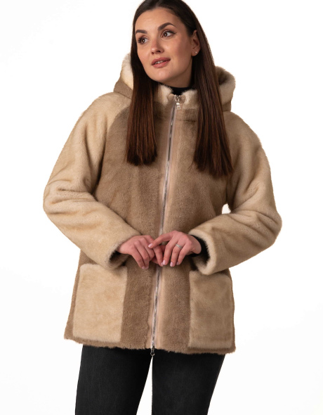 Шуба з екохутра в бежевих відтінках