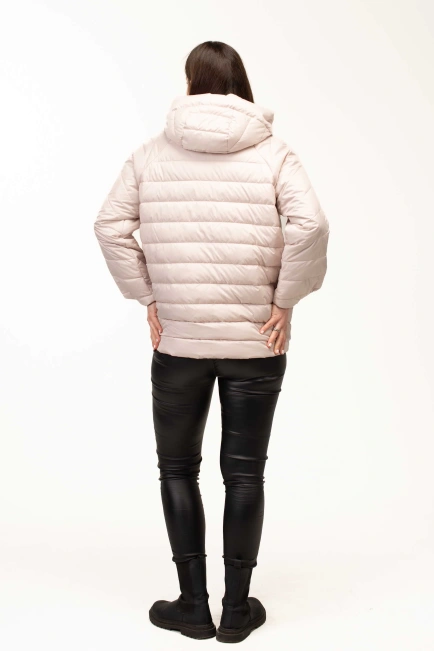 Демісезонна куртка з капюшоном та кишенями-2