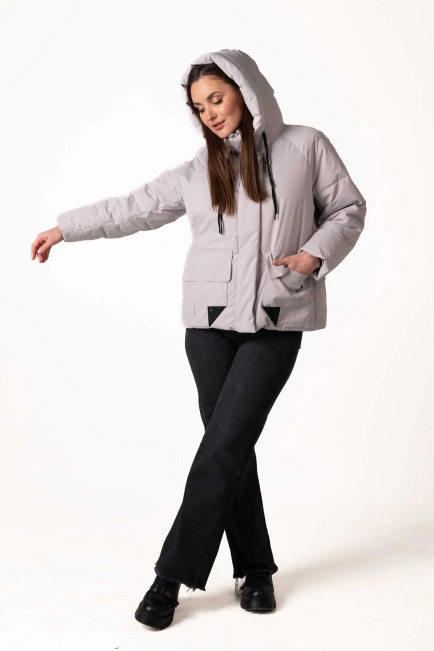 Женский светло-серый биопуховик с капюшоном-9