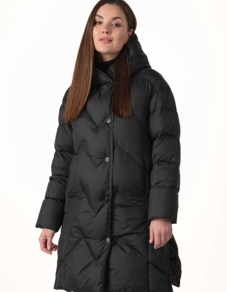 Длинный черный биопуховик с разрезами по бокам