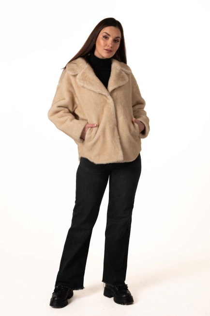 Шуба из экомеха с английским воротником-3